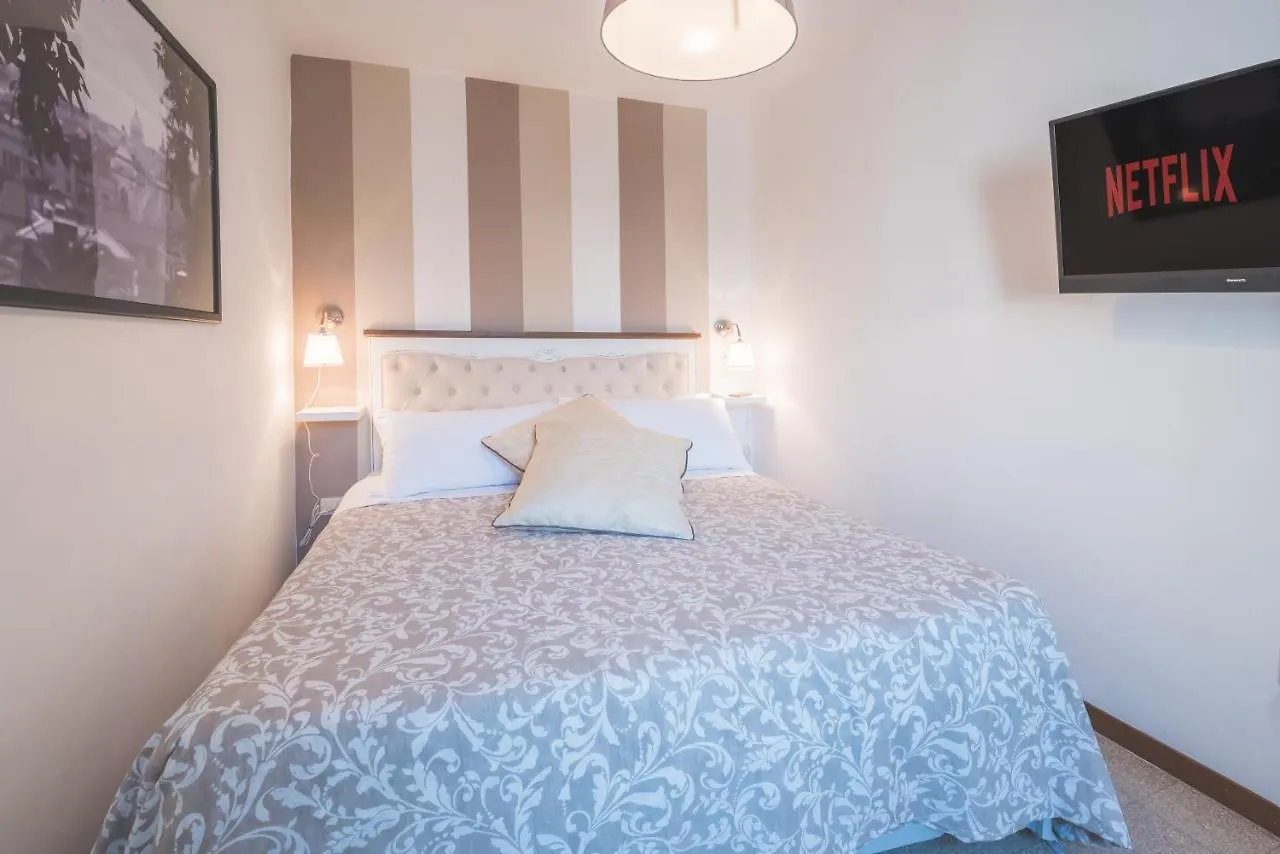 Apartment Pellegrino 75 Double Bedroom Rome