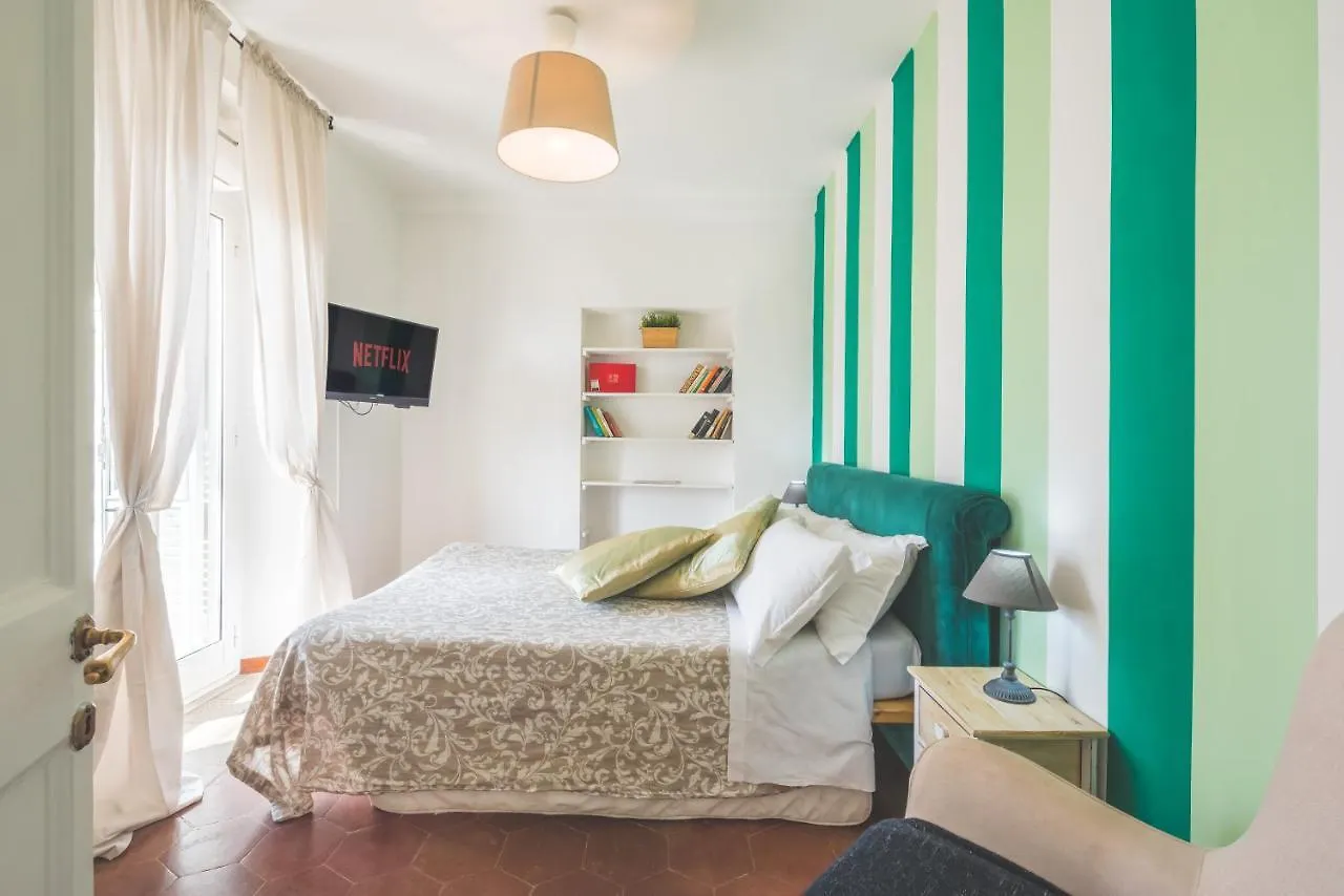 Pellegrino 75 Double Bedroom Rome